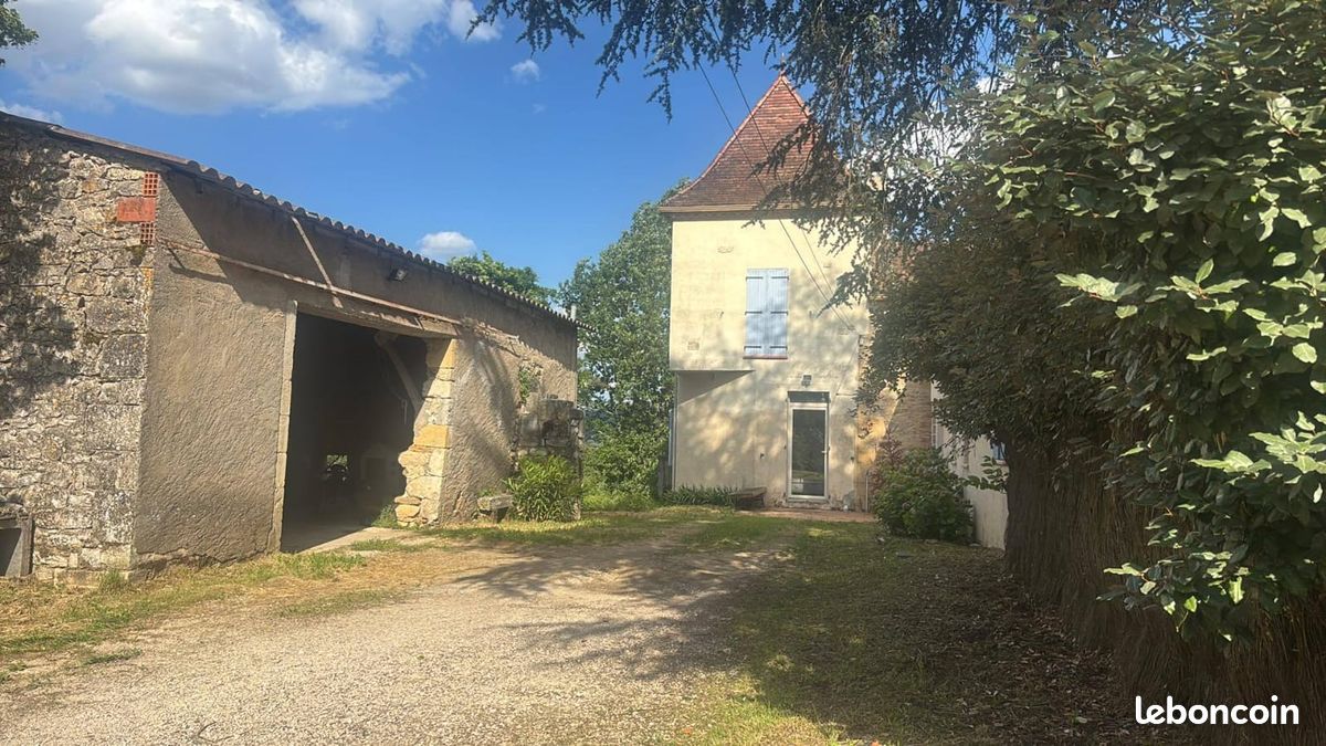 Maison 10 pièces 222 m² · à Prayssac · 222 m² · 285 000 €
