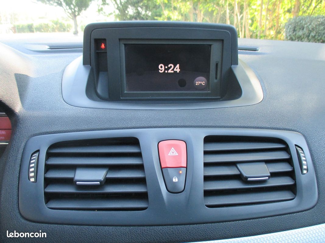Renault MEGANE III CC 1.5 DCI 110CH FAP DYNAMIQUE ECO² (image 19)