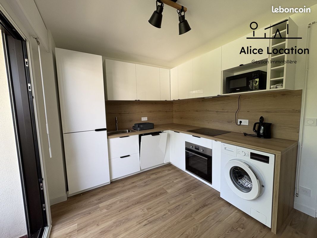 Appartement 3 pièces 83 m² · à Évian-les-Bains · 83 m² · 1 800 €/mois