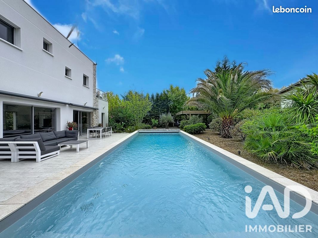 Maison 8 pièces 203 m² · à Pessac · 203 m² · 1 275 000 €