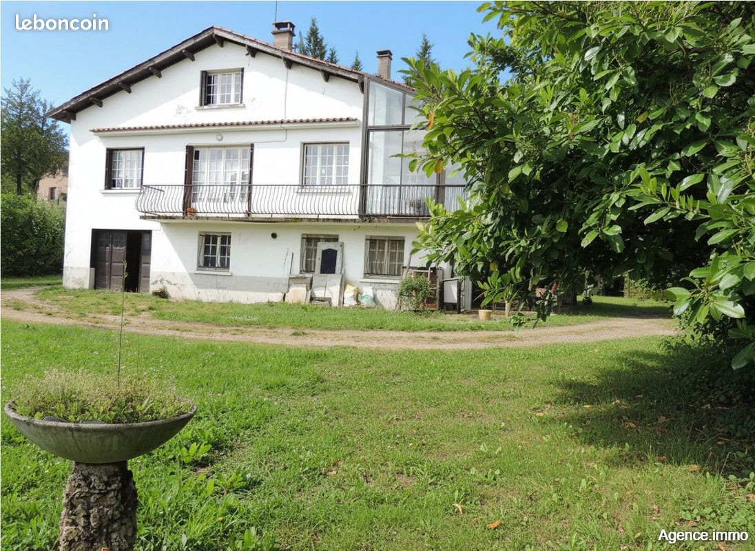 Maison 6 pièces 126 m² · à Villefranche-de-Rouergue · 126 m² · 124 200 €