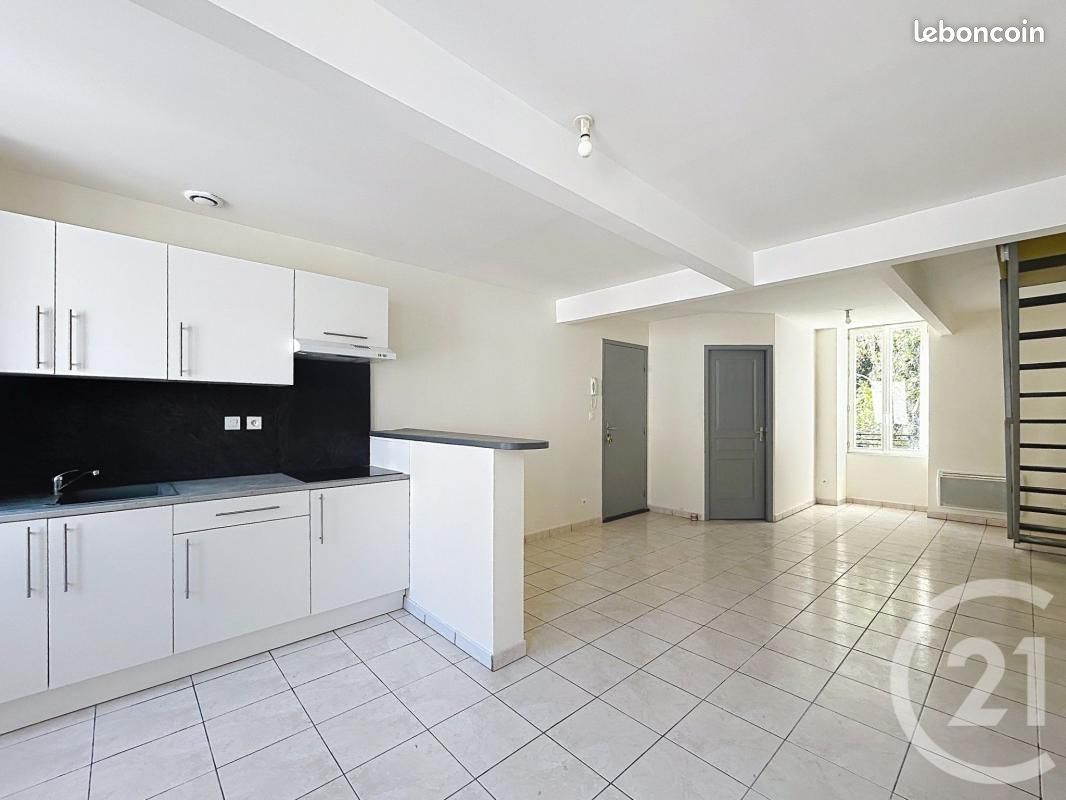 Appartement 2 pièces 40 m² · à Angoulême · 40 m² · 490 €