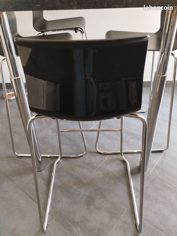 Chaise de bar noire et chromée Ikea (image 3)