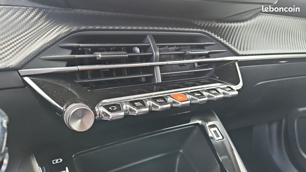 Peugeot 2008 PURETECH 130 SS EAT8 STYLE (image 27)