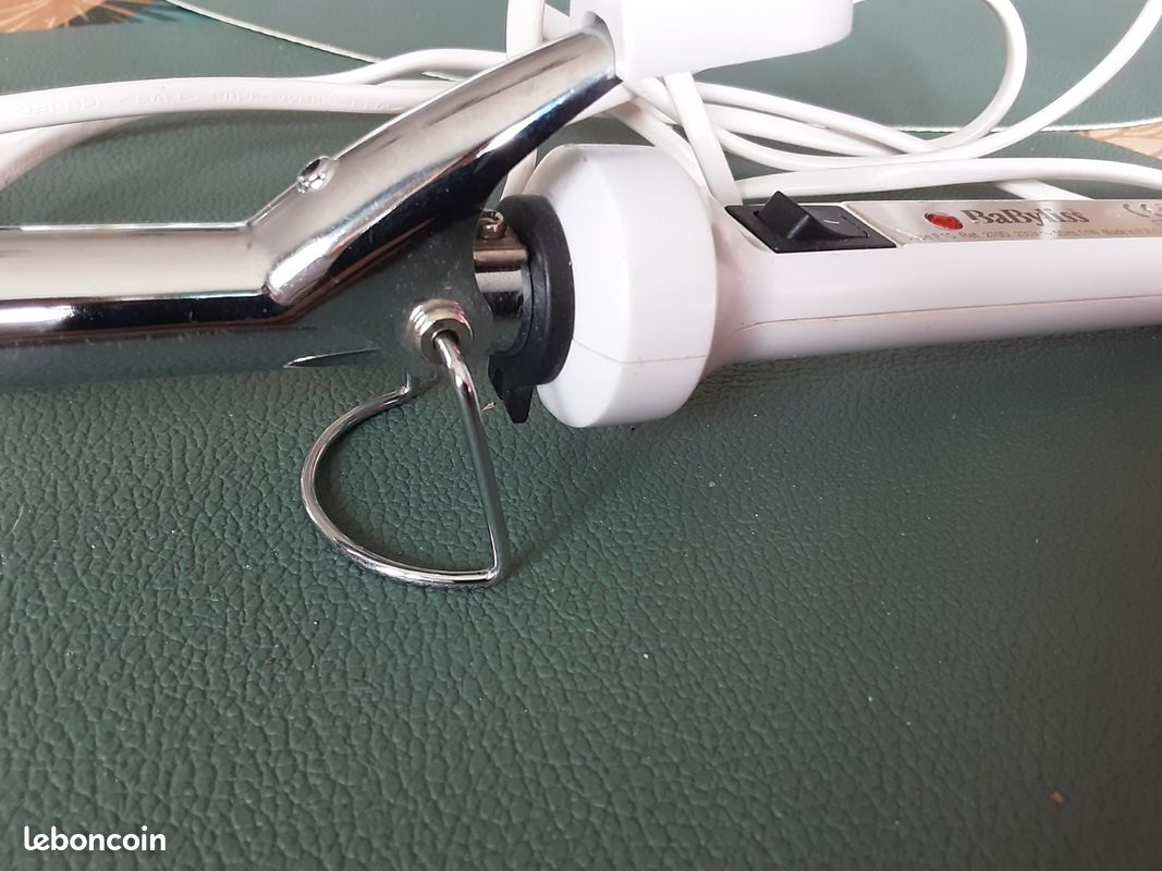 Fer à boucler vos cheveux de Babyliss, électrique,peut servi (image 3)