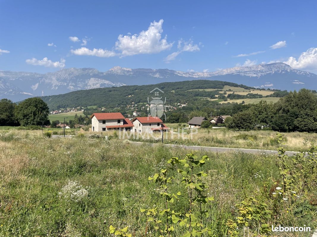 Terrain 683 m² · à Jarrie · 683 m² · 213 900 €