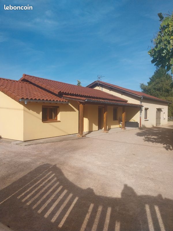 Maison 4 pièces 100 m² · à Bâgé-Dommartin · 100 m² · 275 000 €