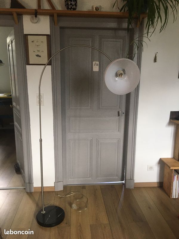 Lampe de salon design (image 3)