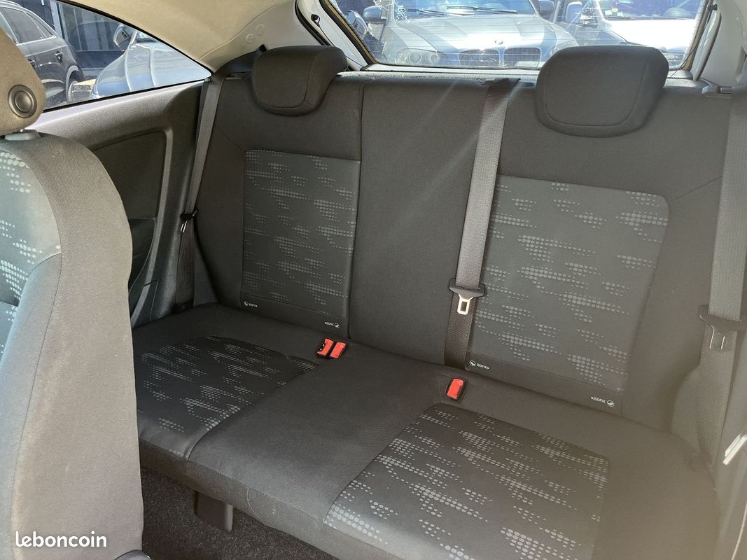 Opel CORSA 1.2 TWINPORT EDITION 3P (image 6)