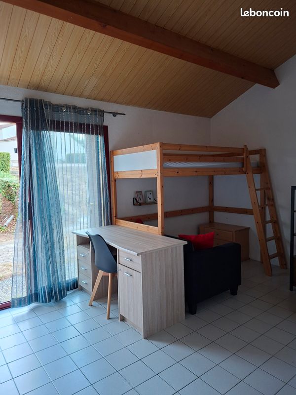 Appartement 1 pièce 18 m² · à La Roche-sur-Yon · 18 m² · 450 €