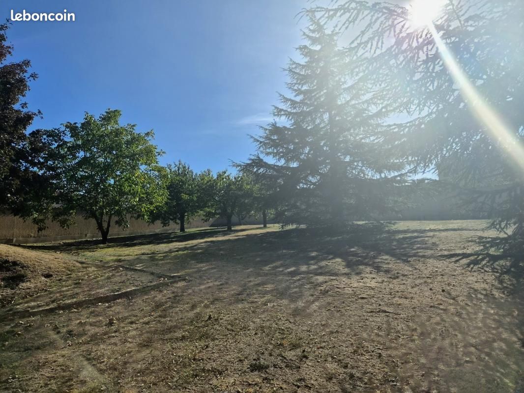 Terrain 1 200 m² Lancie · à Lancié · 185 000 €