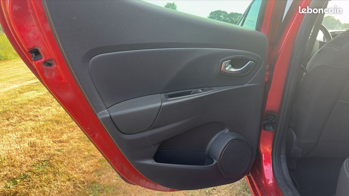 Renault Clio IV 0.9 TCe 90 Zen (image 28)