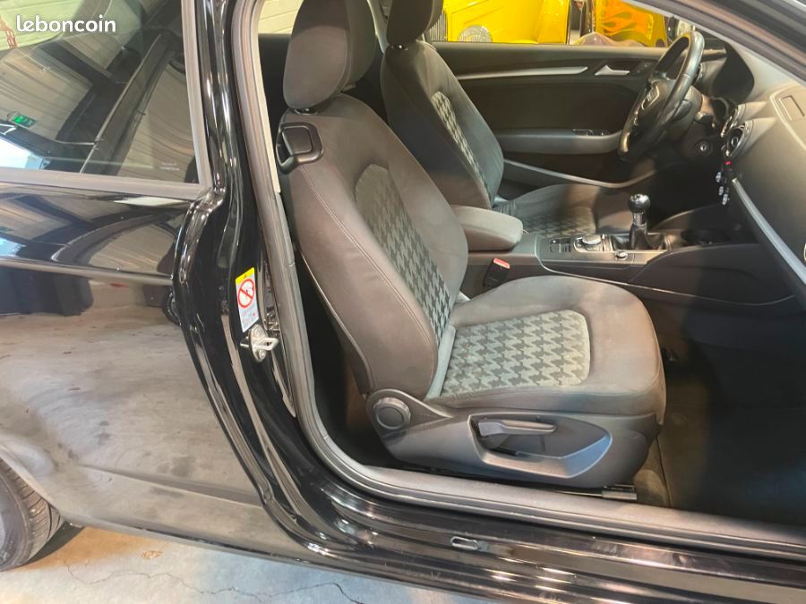 Audi A3 1.6 tdI 105 cv AMBIENTE 105cv 3P BVM (image 12)