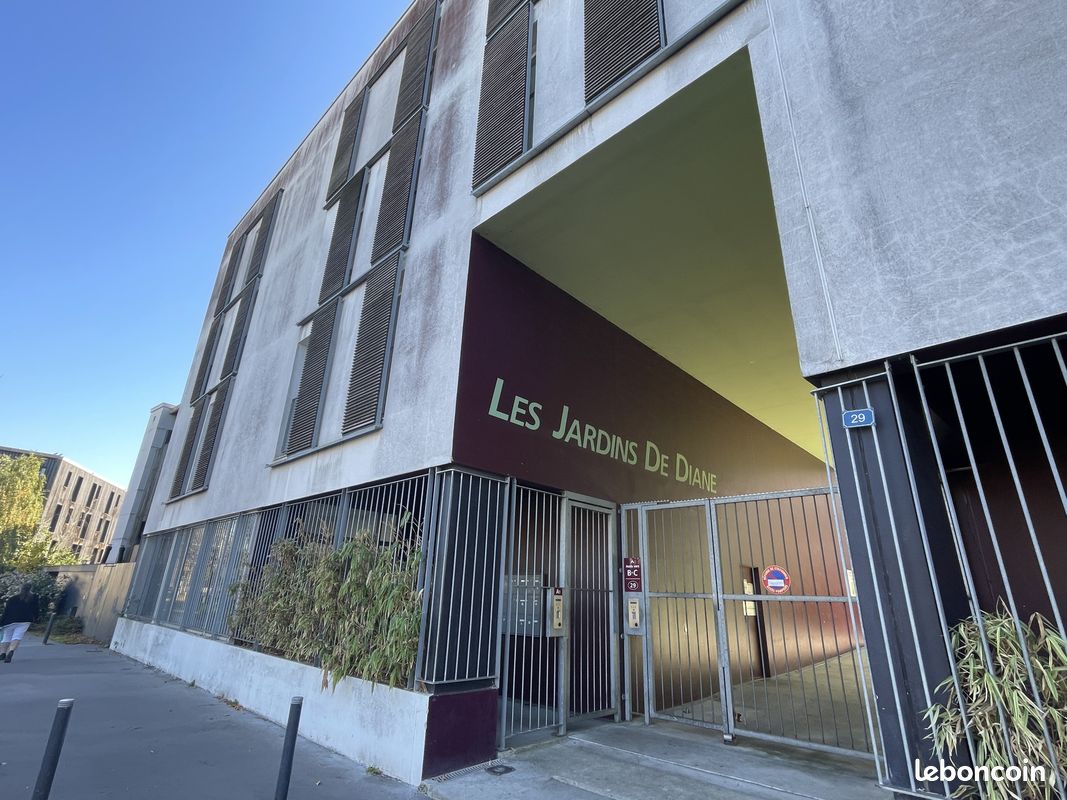 Parking/box Mérignac · 19 000 €