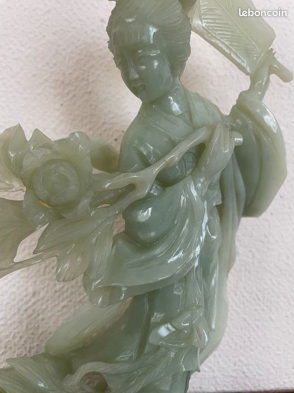 Statuette asiatique en jade (image 5)
