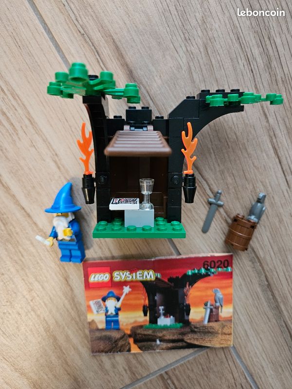LEGO Castle Dragon Knights set 6020 (image 1)