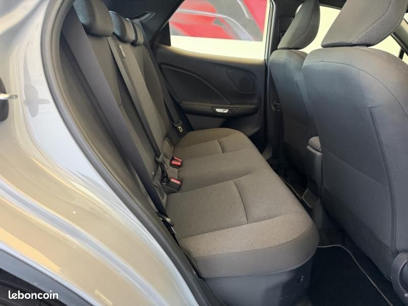 Lexus LBX 1.5 136ch 2WD (image 19)