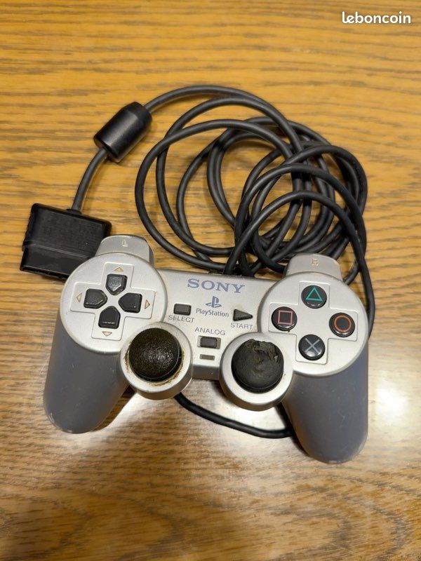 Lot manettes et jeux rétro – PlayStation / Xbox / Nintendo / Sega (image 8)