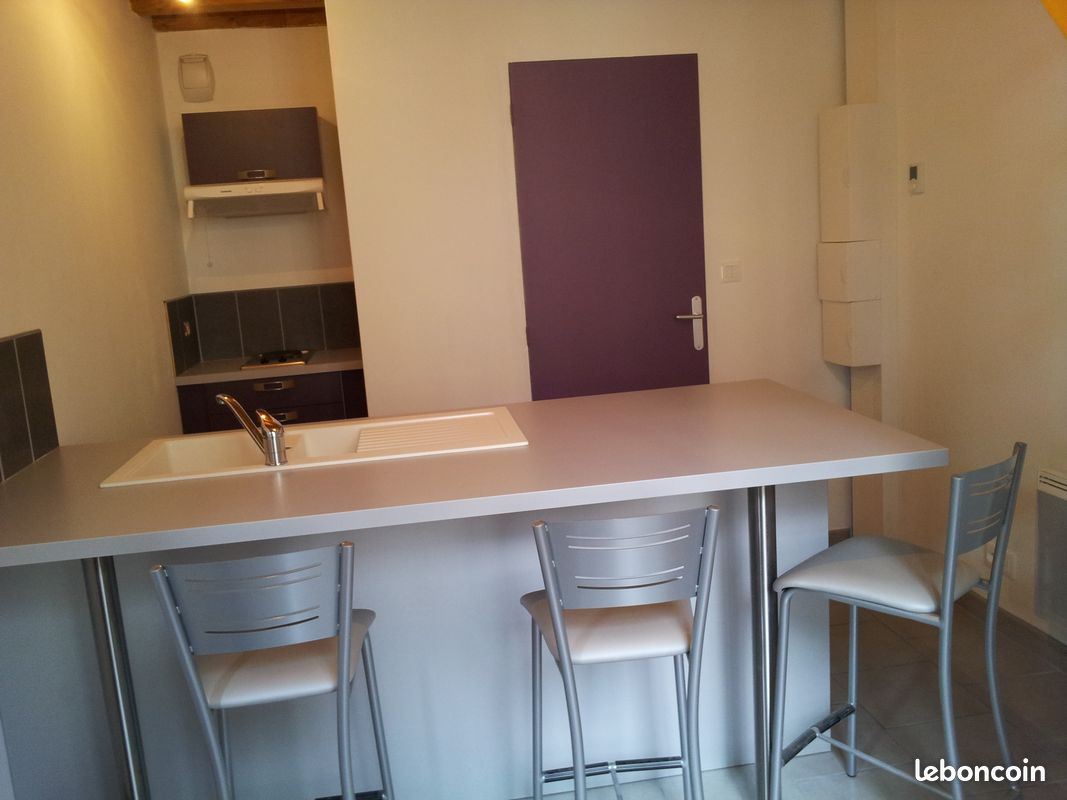 Appartement 2 pièces 22 m² · à Moulins · 22 m² · 380 €