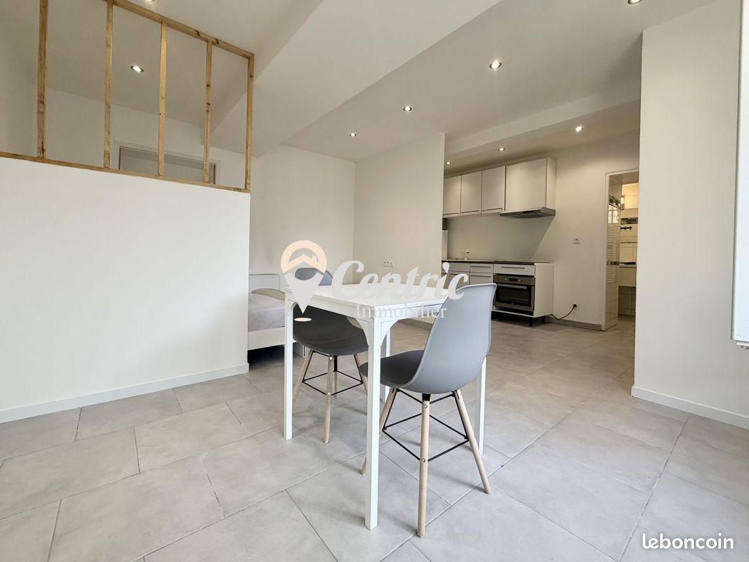Appartement 1 pièce 30 m² · à Bressuire · 30 m² · 382 €