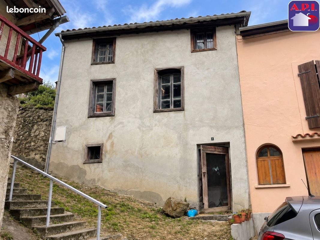 Maison 4 pièces 65 m² · à Lacourt · 65 m² · 17 000 €