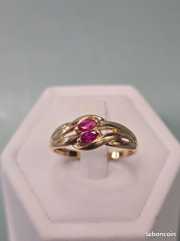 Bague Fantaisie Femme – Pierre Rouge Centrale – Taille 68 – Occasion
