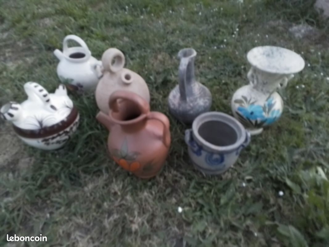 Lot divers pots caches pots jarres amphores buires vases en terre cuite ,objets en faience et en pierre (image 13)