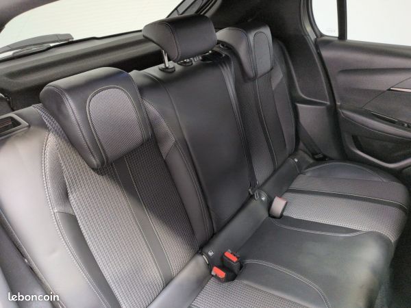 Peugeot 208 GT PureTech 100 S&S EAT8 (image 6)