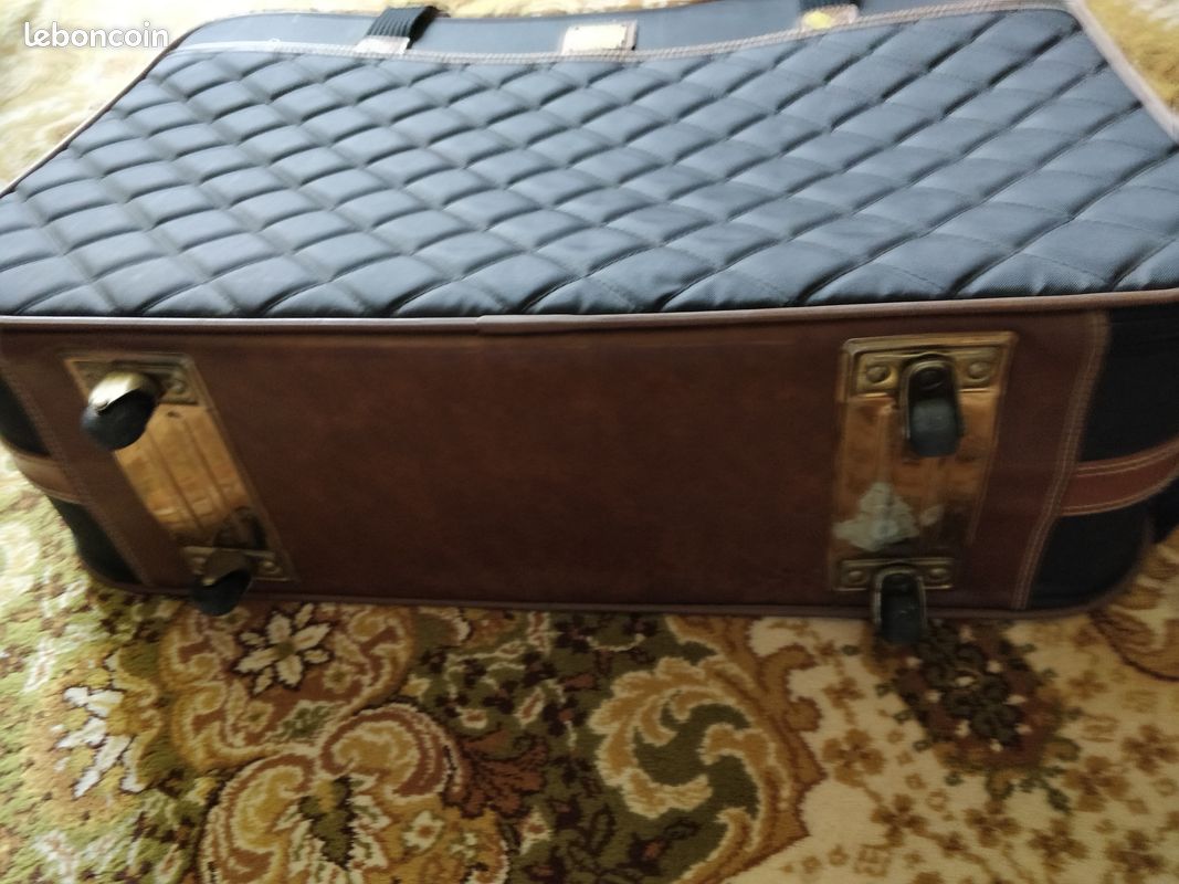 Valise Moyenne de Marque RODELLE, très peu servie (image 5)