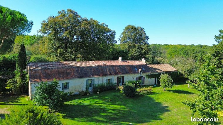 Propriété 11 pièces 247 m²