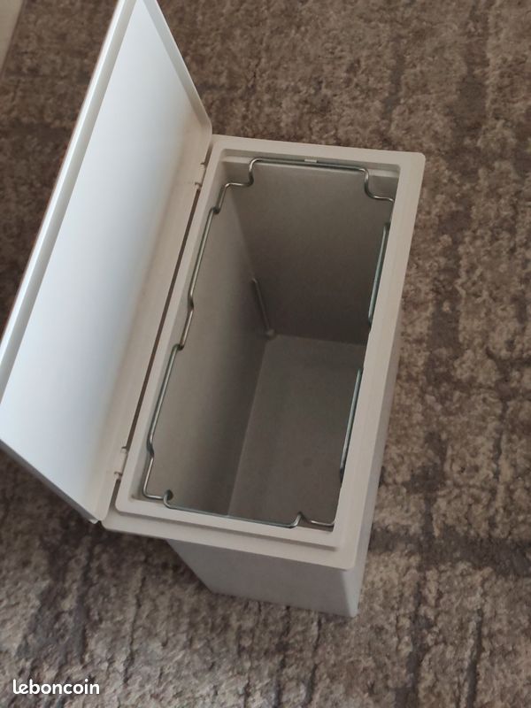 Poubelle neuve capacité env. 26 L (sac de 20 L) (image 7)