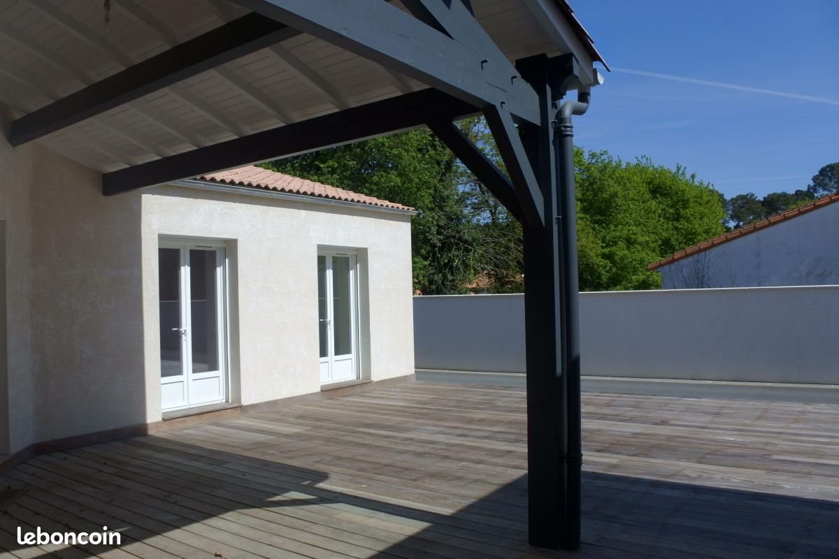 Maison 4 pièces 325 m² - Étaules 17750 (image principale 2)