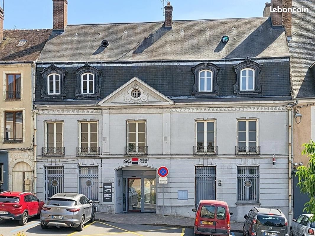 Immeuble 10 pièces 259 m² · à Nogent-le-Rotrou · 259 m² · 227 000 €