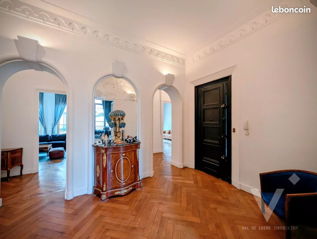 Appartement 4 pièces 135 m² · à Saint-Étienne · 135 m² · 225 000 €
