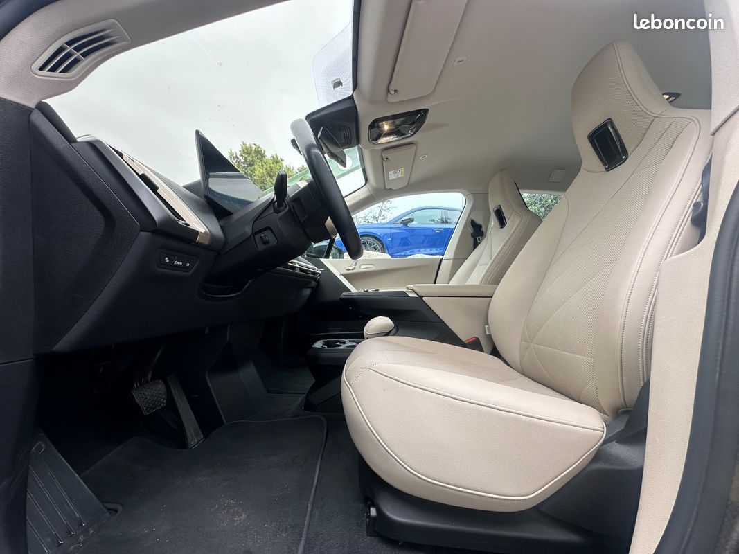 BMW iX 40e 326CH xDrive + CARPLAY SANS FIL + SIEGES CHAUFFANTS/VENTILES/MASSANTS/ELECTRIQUES + HARMAN KARDON + 1ERE MAIN + GARANTIE 12 MOIS (image 9)