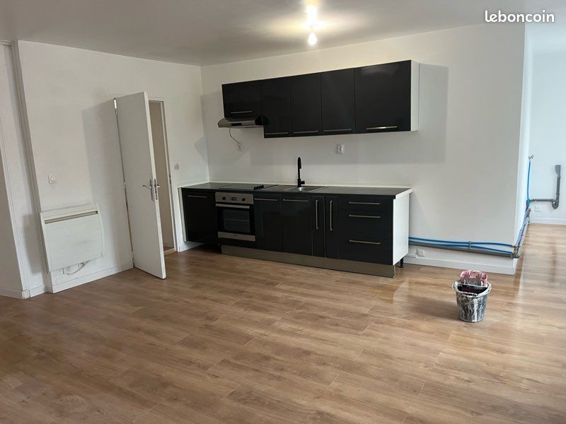 Appartement 3 pièces 50 m² · à Belle-Isle-en-Terre · 50 m² · 500 €