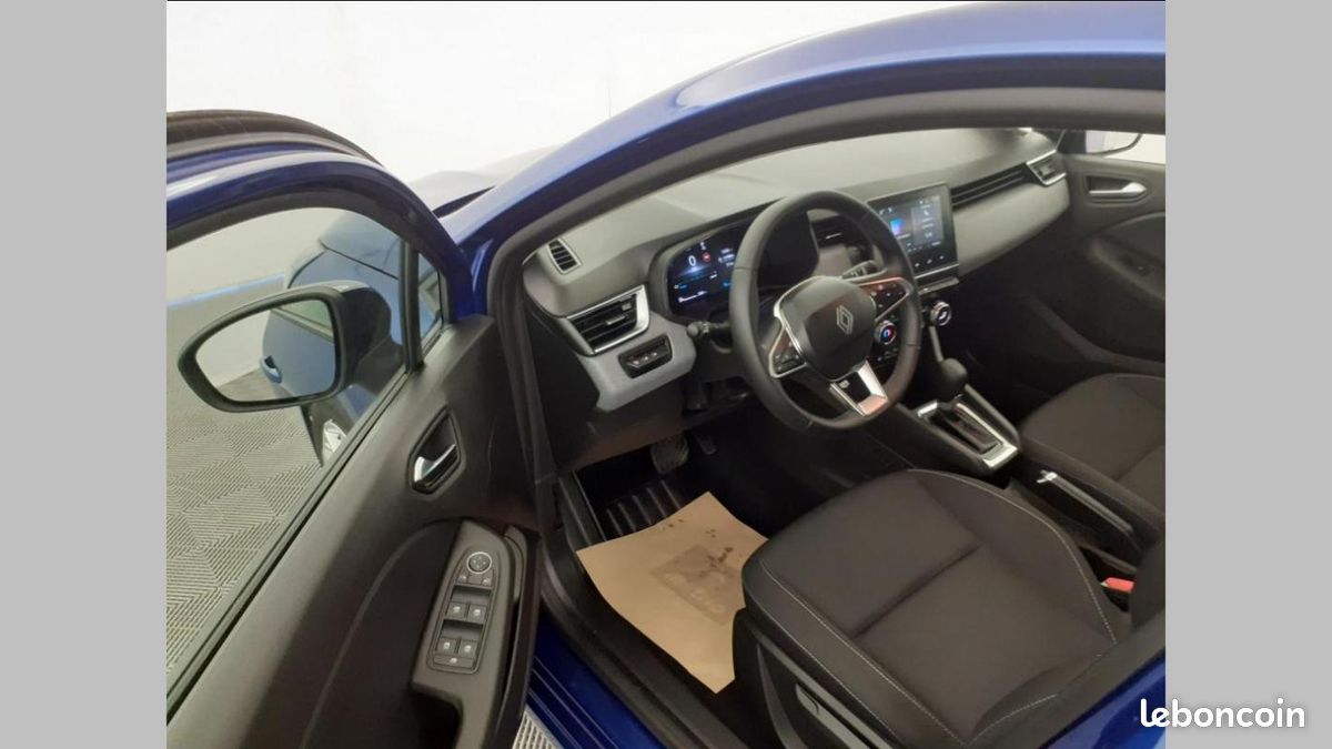 Renault Clio V E-Tech full hybrid 145 ch GSR2 Evolution (image 8)