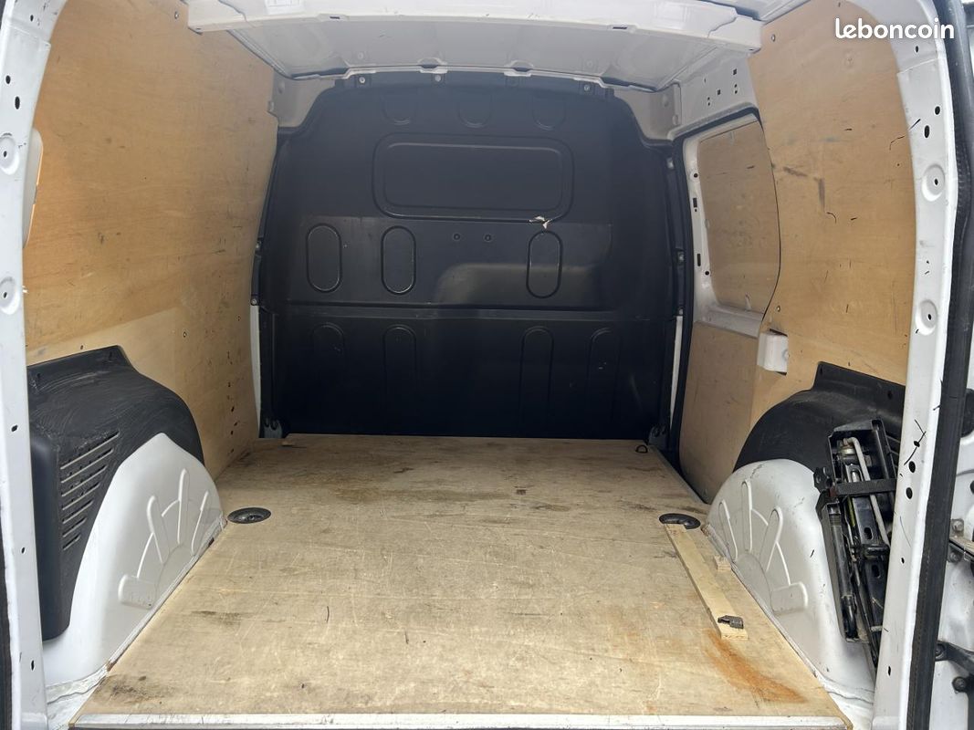 Renault kangoo fourgon 1.5 bluedci 95 extra rlink (image 17)