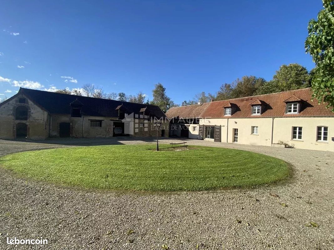 Maison 8 pièces 256 m² · à Nogent-sur-Seine · 256 m² · 299 900 €