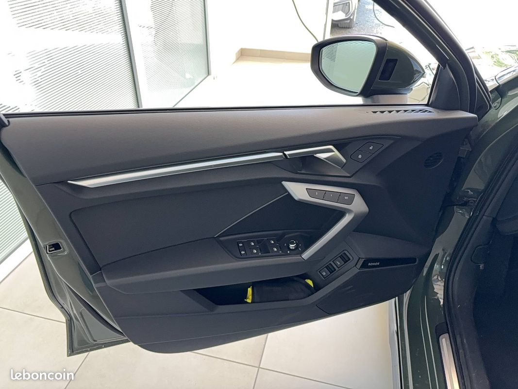AUDI A3 Sportback 40 TFSI e Hybride rechargeable 204 S tronic 6 S line (image 15)