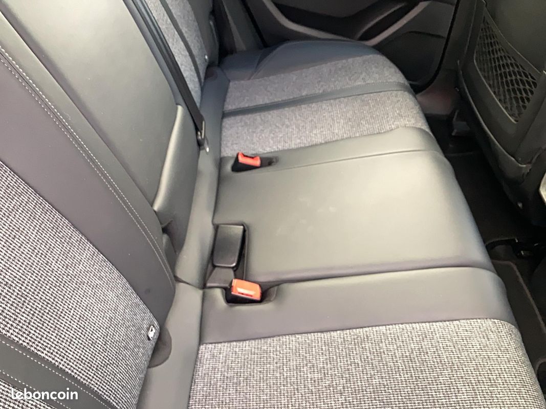 PEUGEOT 3008 BlueHDi 130ch S&S BVM6 Allure (image 27)