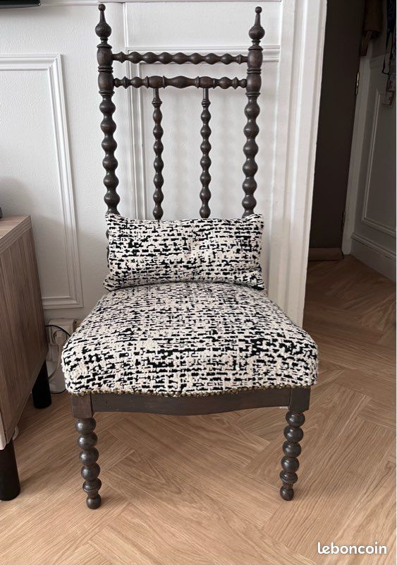 Chaise ancienne (image 1)