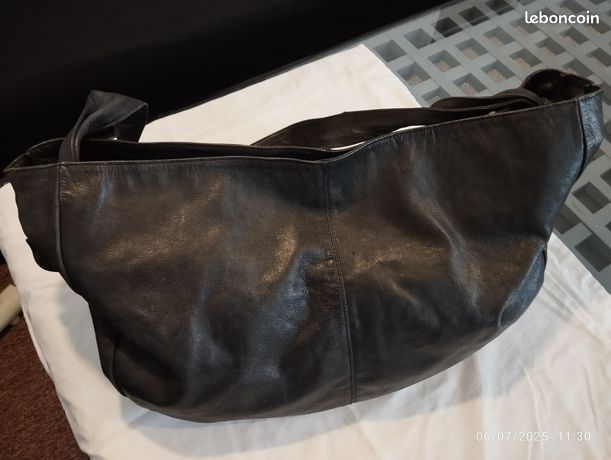 Chemise boutonnée à imprimé kaki et noir col rond - La Fée Maraboutée