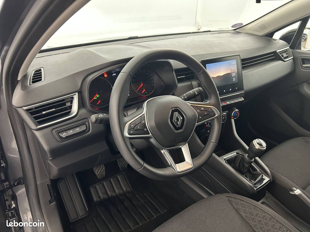 RENAULT Clio TCe 90 Equilibre (image 10)