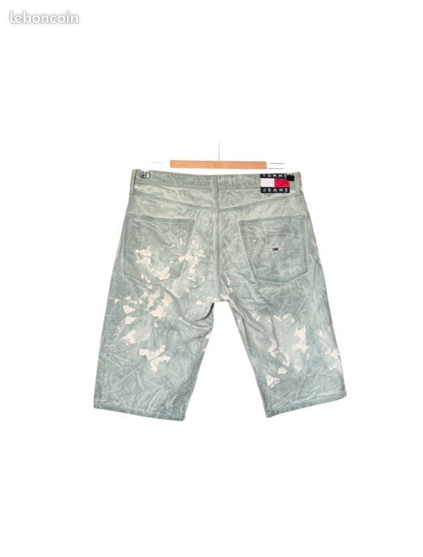 Bermuda jean TOMMY HILFIGER 32 ( neuf ) (image 2)