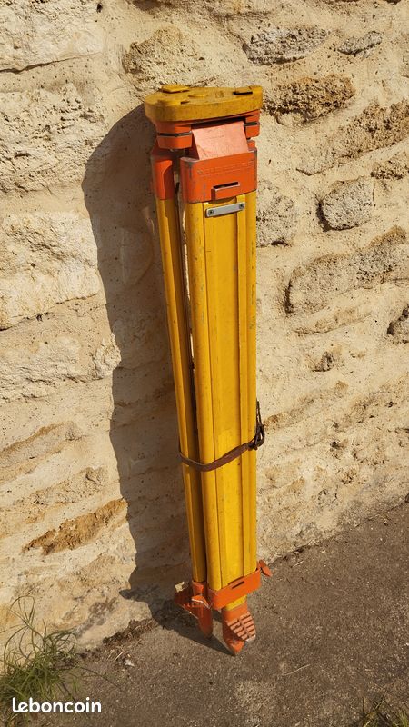 Lot de Géomètre — Niveau Automatique et trépied (image 9)