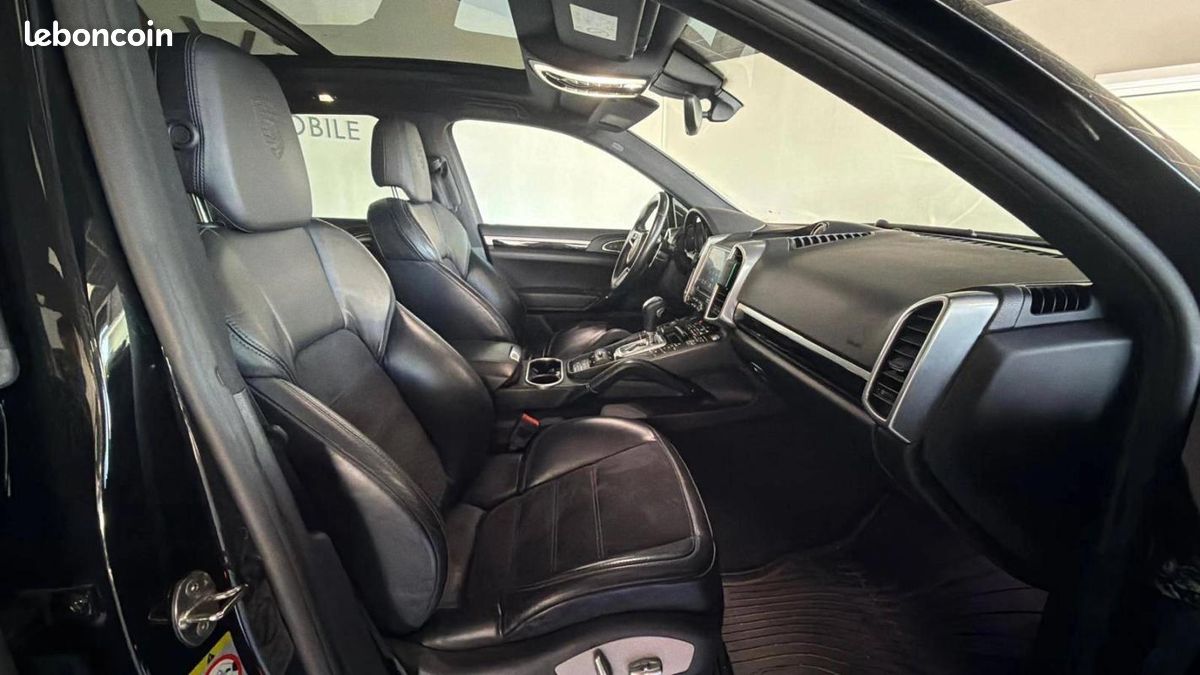 Porsche Cayenne 3.0 V6 416 ch S E-Hybrid Tiptronic A (image 15)