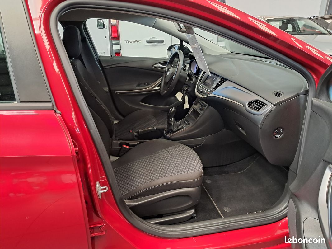 Opel Astra tourer 1.2 ECOTEC TURBO 110 édition faible kms (image 5)