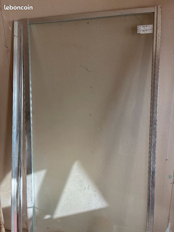 Paroie de douche largeur 90 hauteur 190 valeur neuve 250 euros vendue 100 euros (image 1)