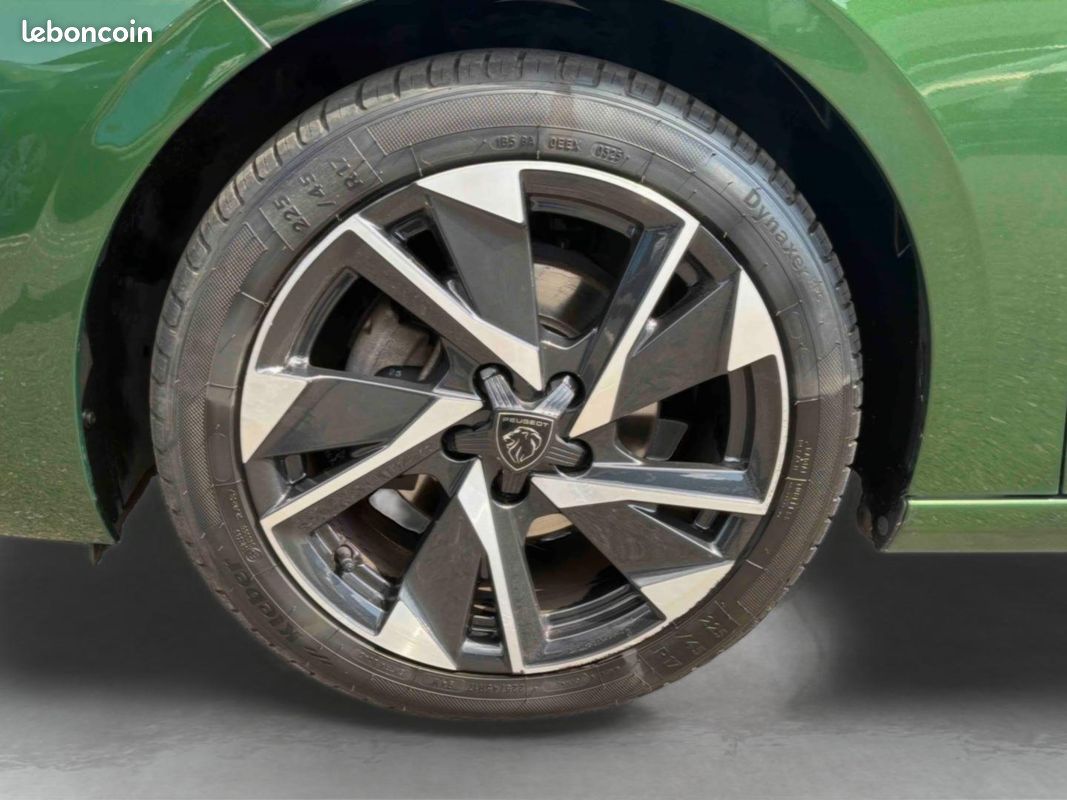 Peugeot 308 1.2 PureTech 130 Allure Pack EAT8 / NAVIGATION + CAMERA (image 10)